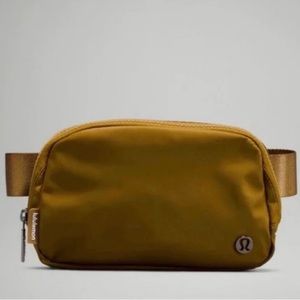 NWT Lululemon belt bag